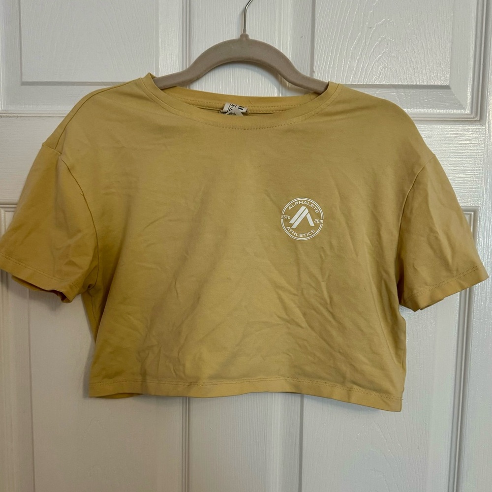 Alphalete Crop Top 💛
